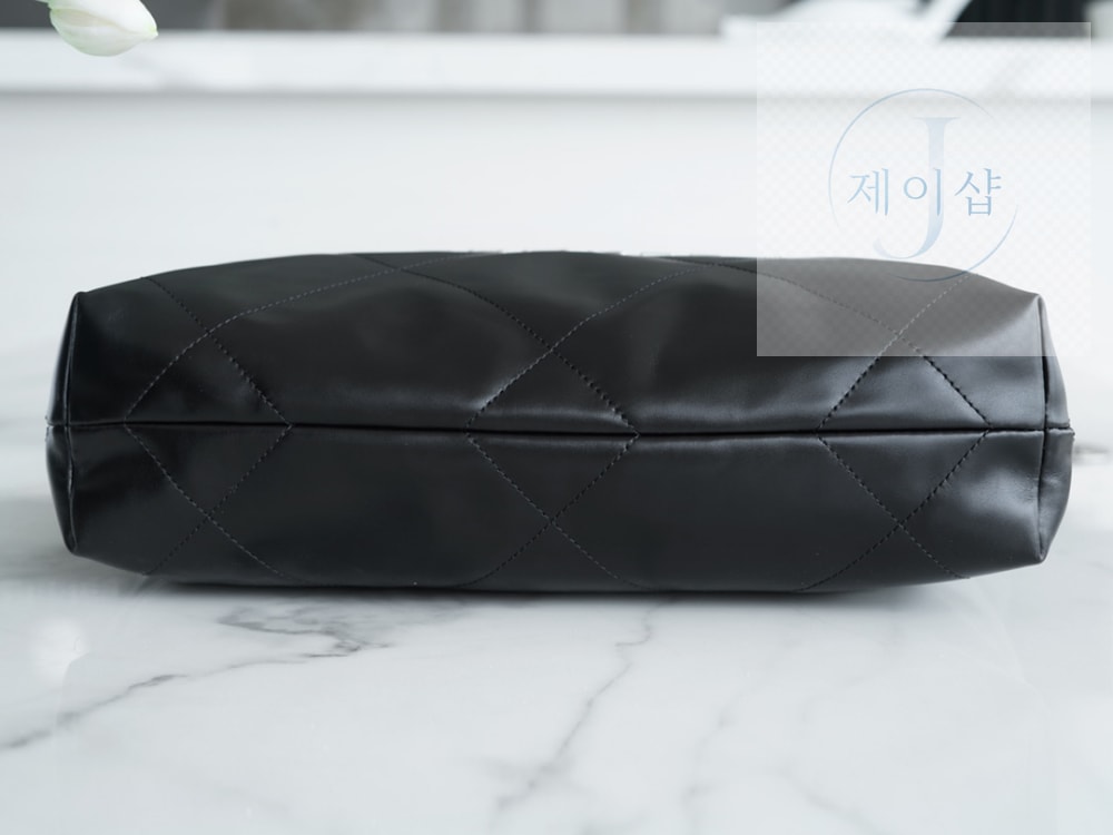 Chanel 22 Small - 상세 이미지