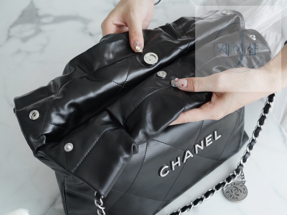 Chanel 22 Small - 상세 이미지