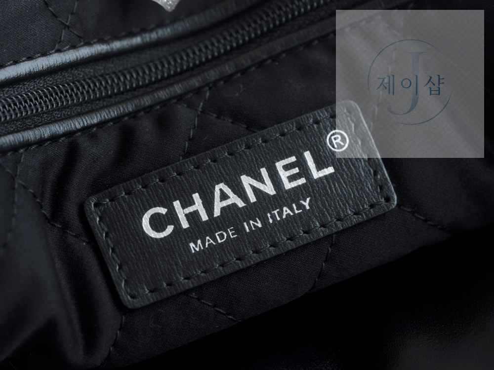 Chanel 22 Small - 상세 이미지