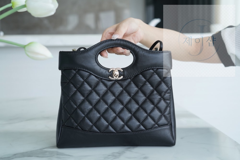 Chanel 31