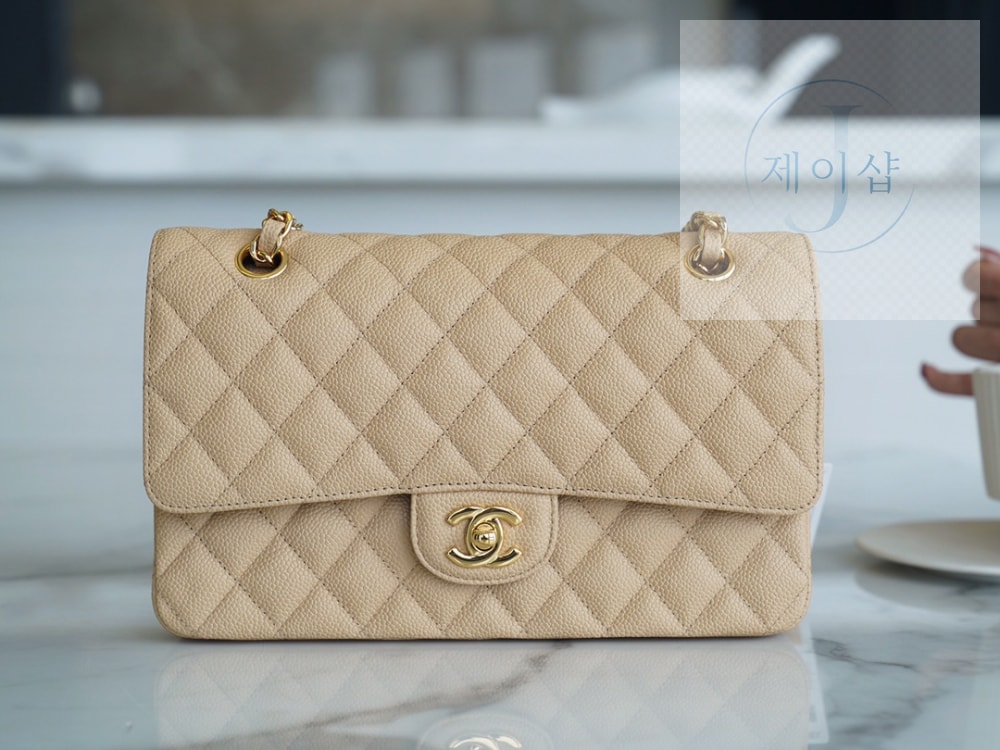 Chanel Classic Medium Caviar
