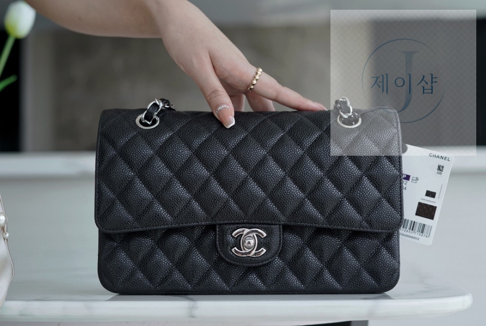 Chanel Classic Medium Caviar