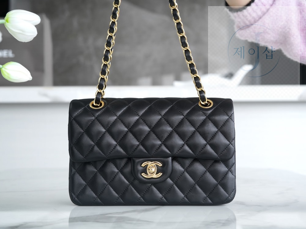 Chanel Classic Small Lam