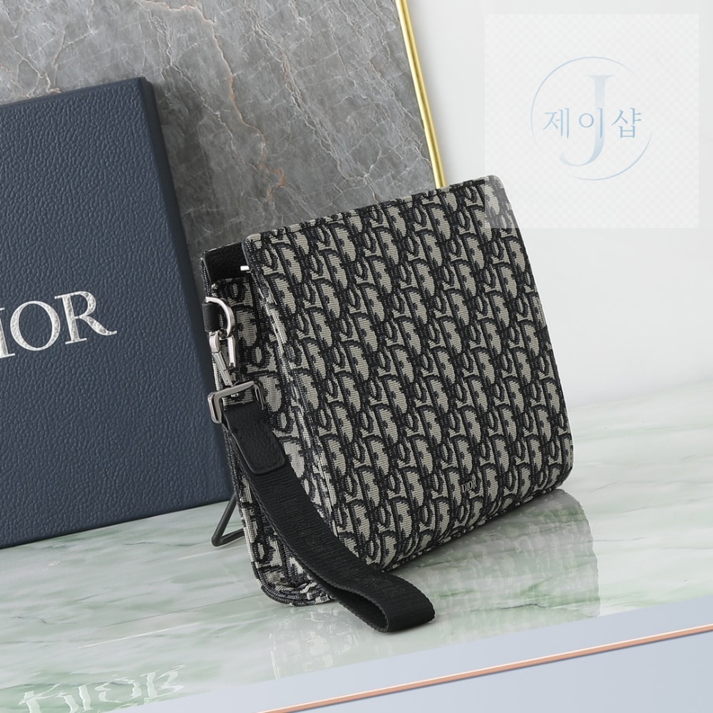 A5 Triangle Pouch - 상세 이미지