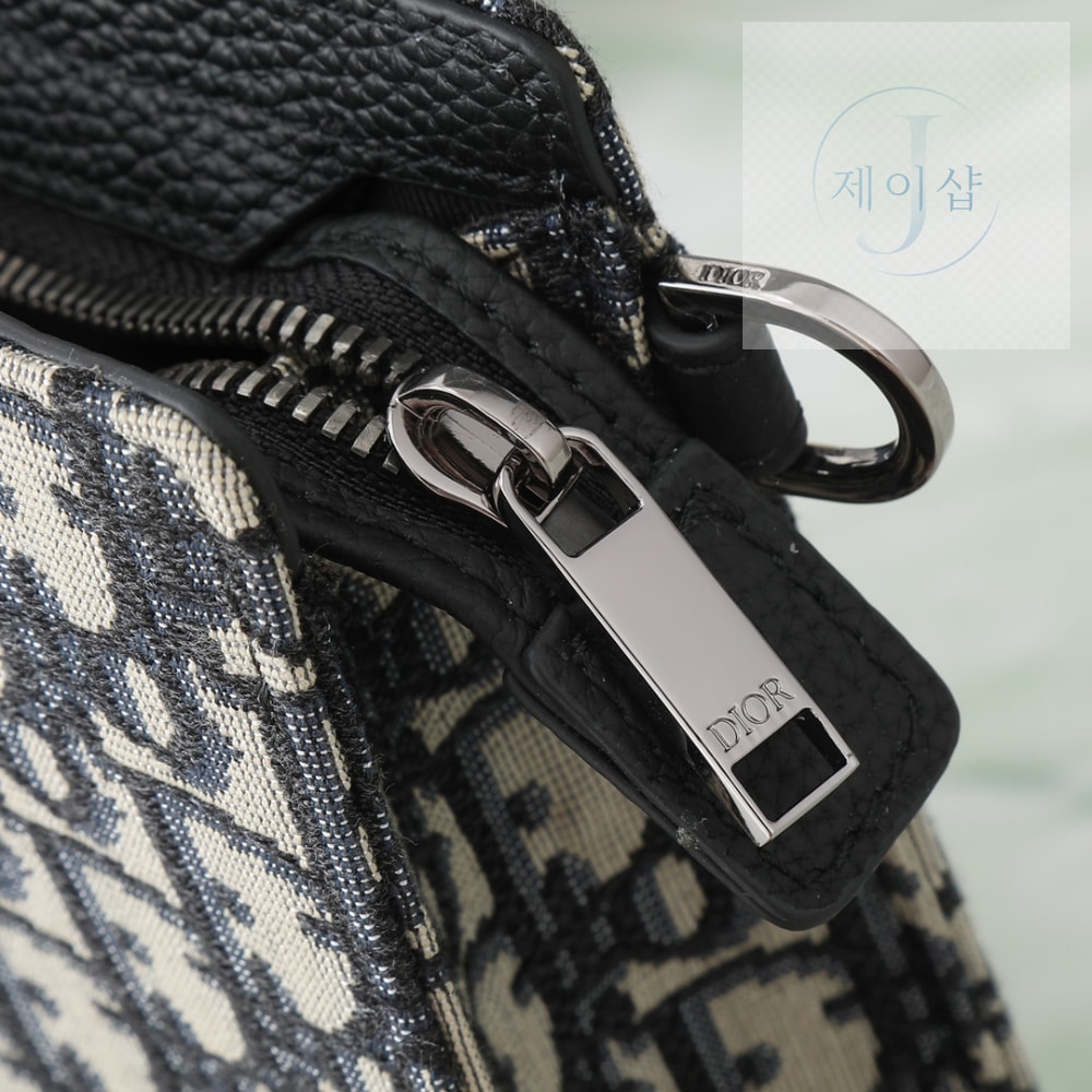 A5 Triangle Pouch - 상세 이미지