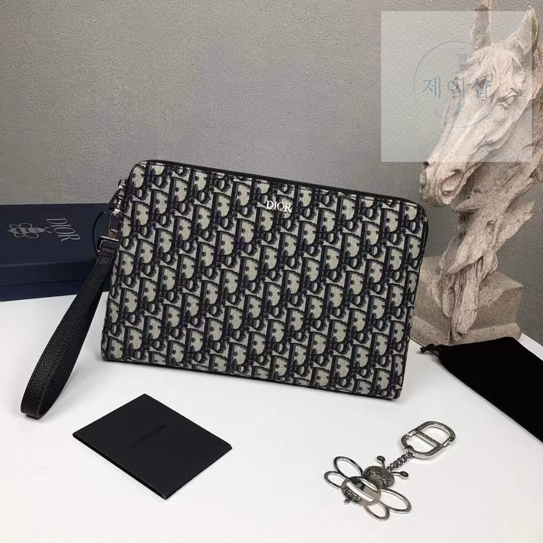Dior Pouch