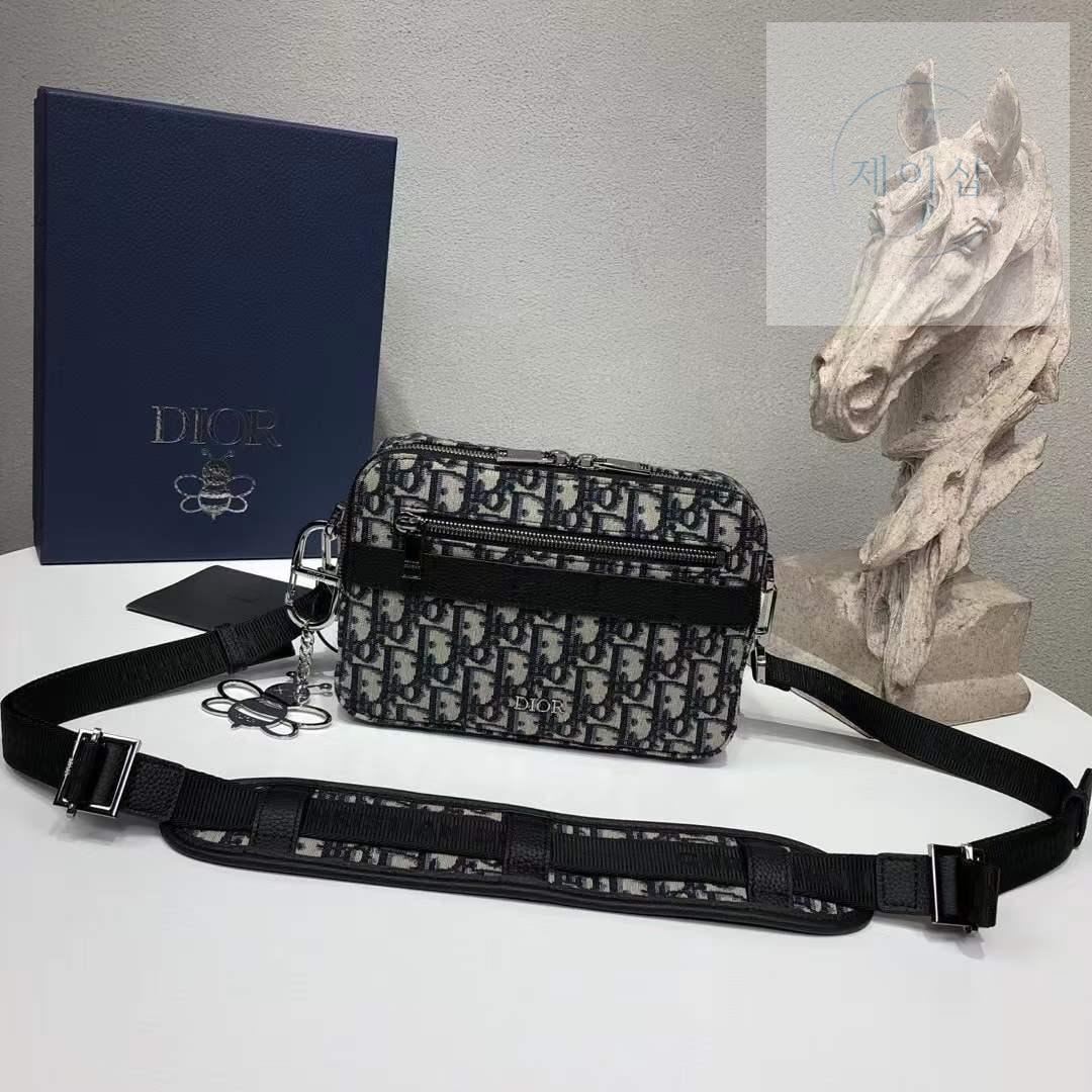 Dior Safari Messenger bag