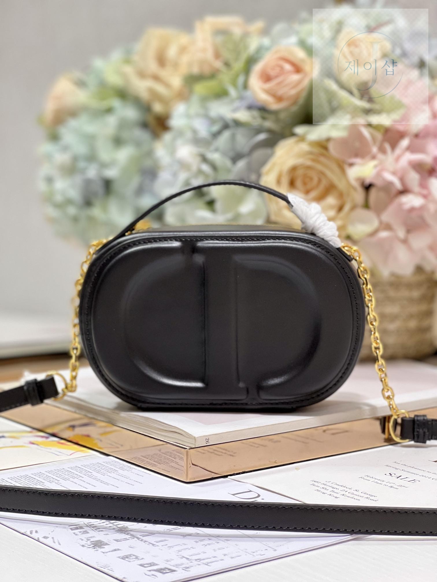 Dior Signature Oval Camera