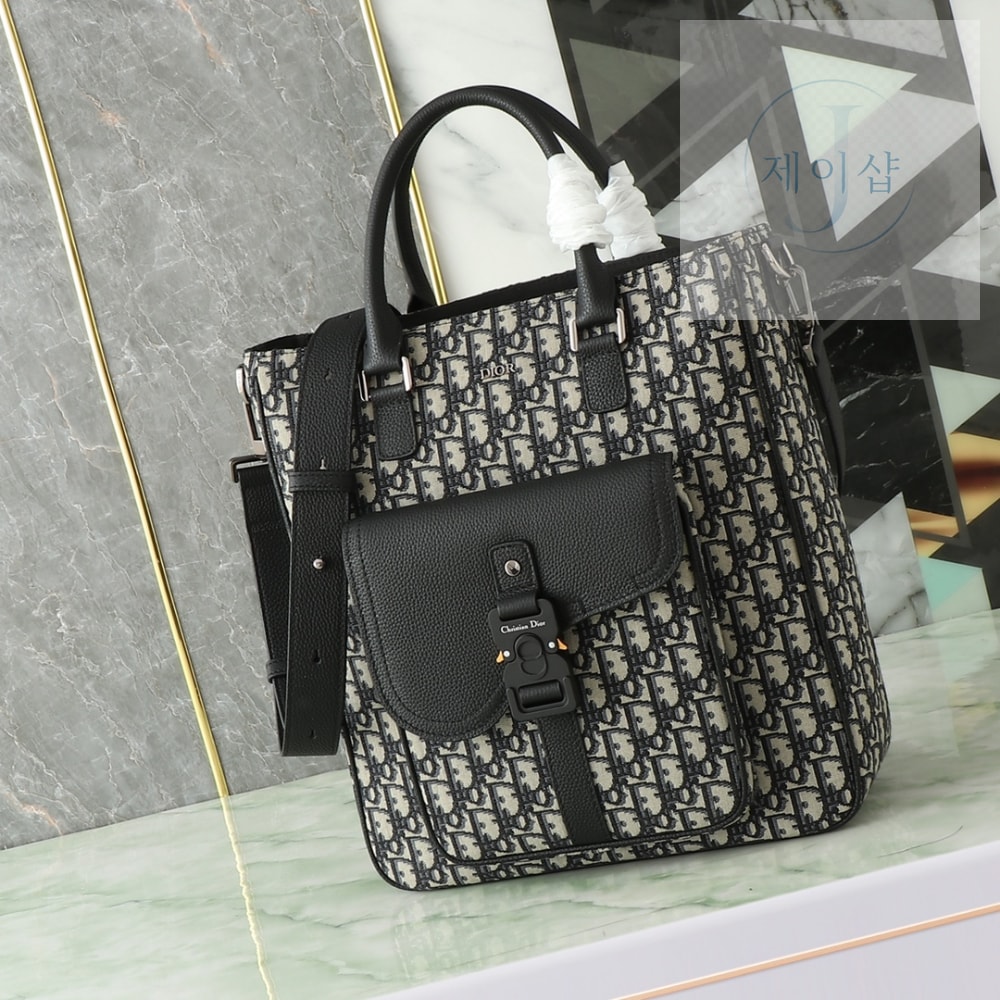 Saddle Tote Bag