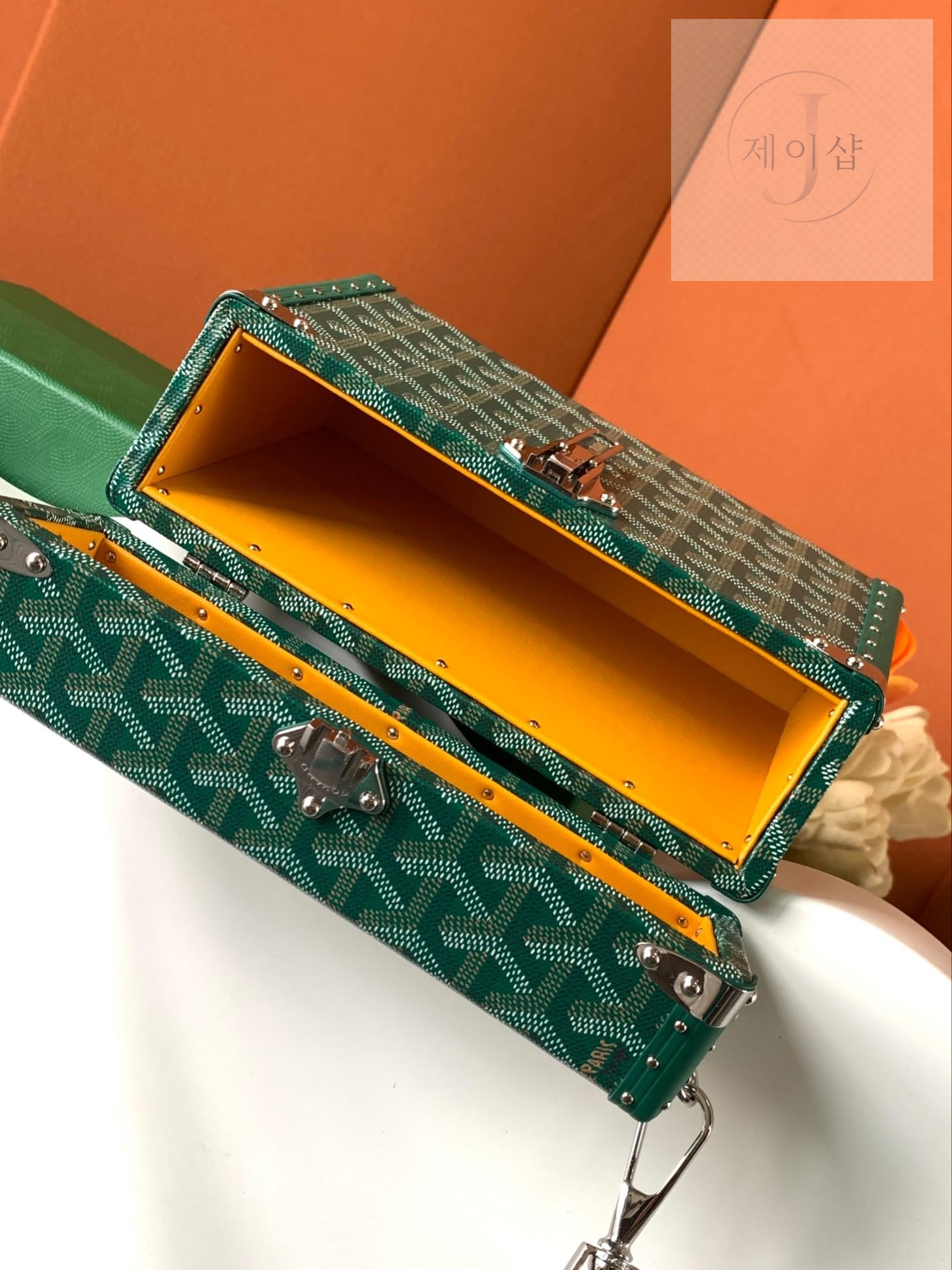 Goyard Cassette Trunk - 상세 이미지