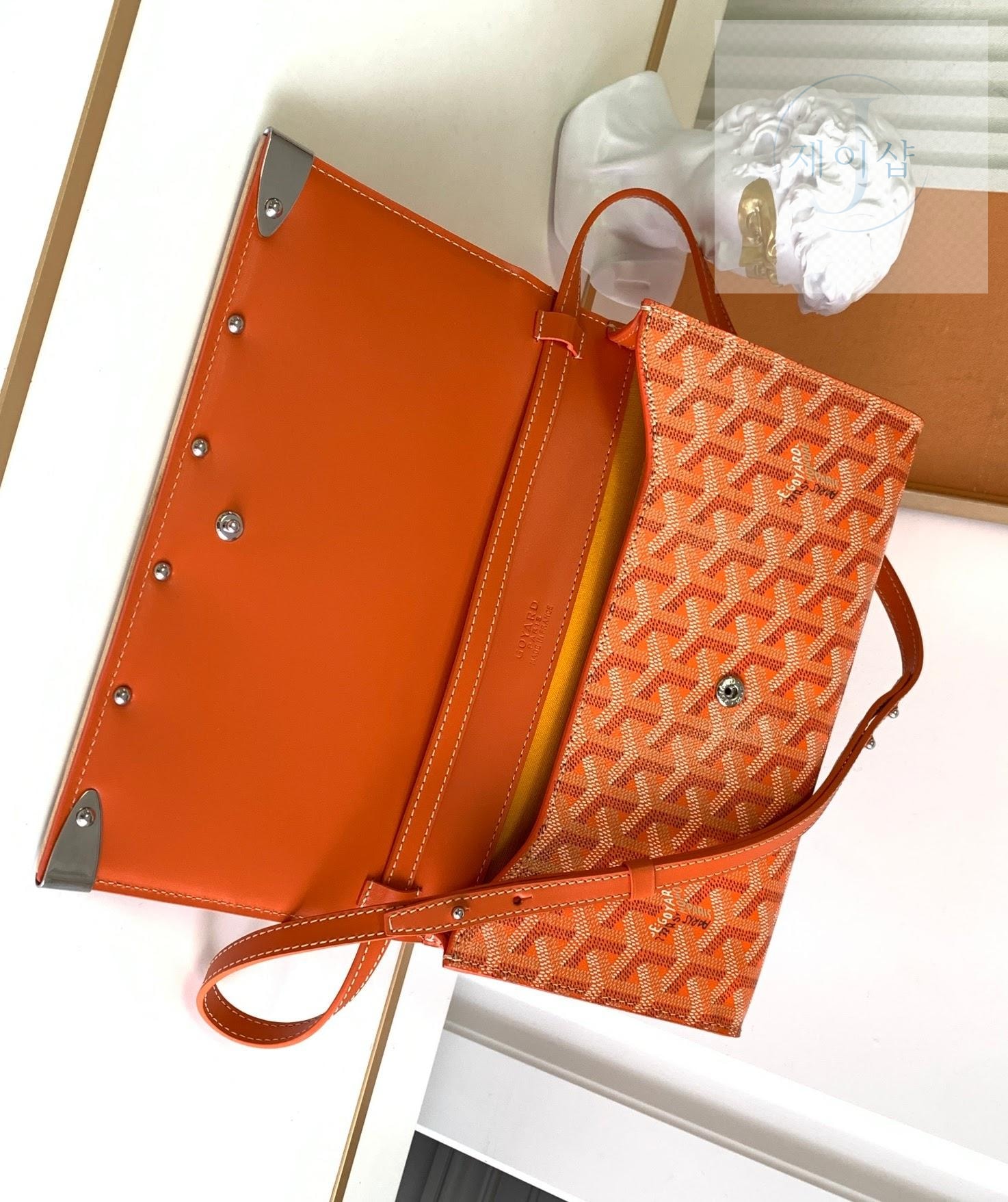 Goyard Monte Carlo Clutch PM - 상세 이미지