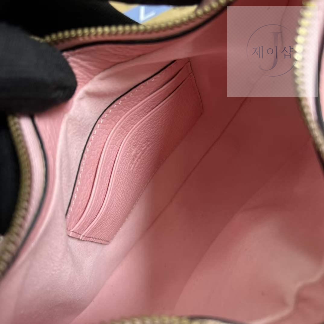 Gucci Aphrodite - 상세 이미지
