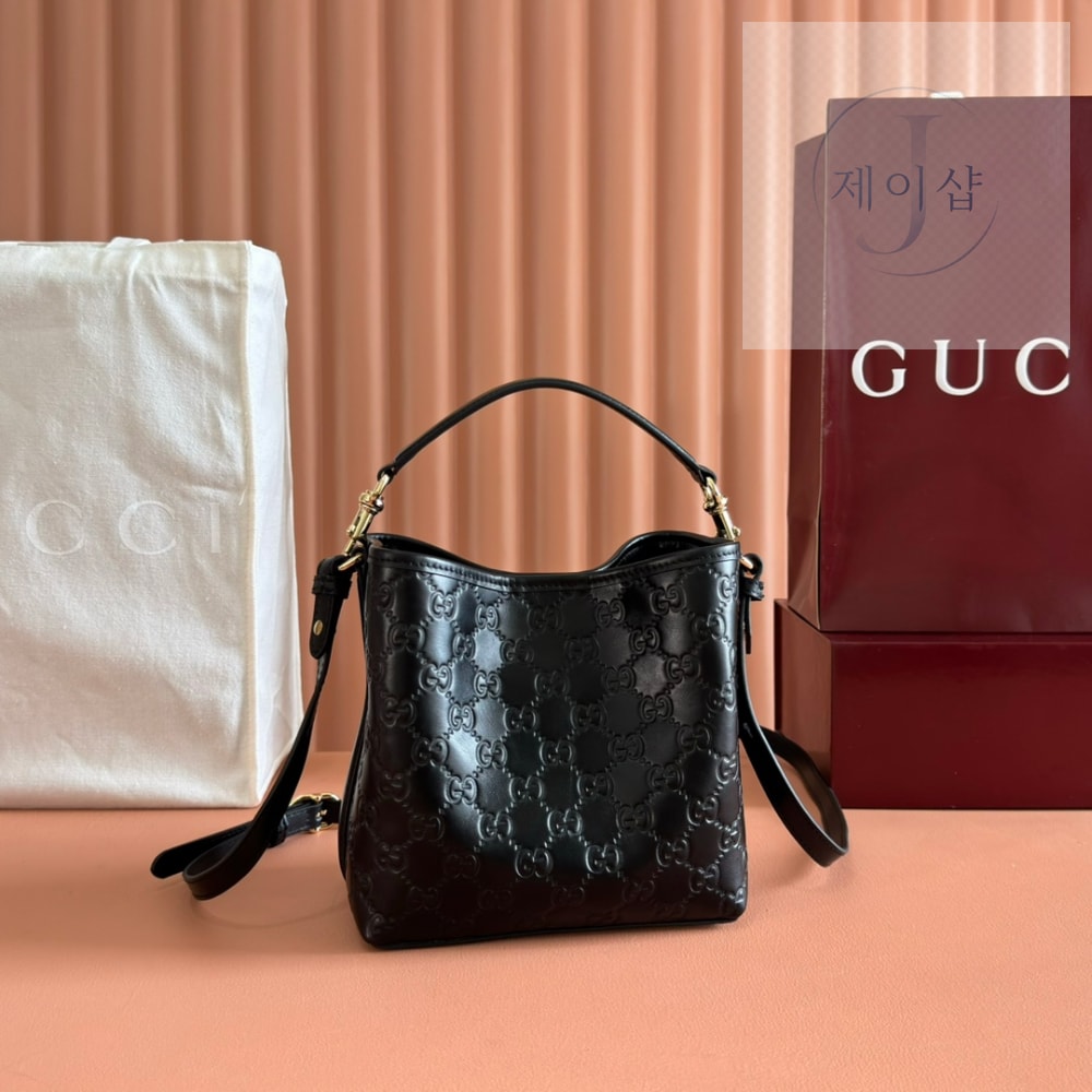 Gucci GG Emblem Bucket - 상세 이미지