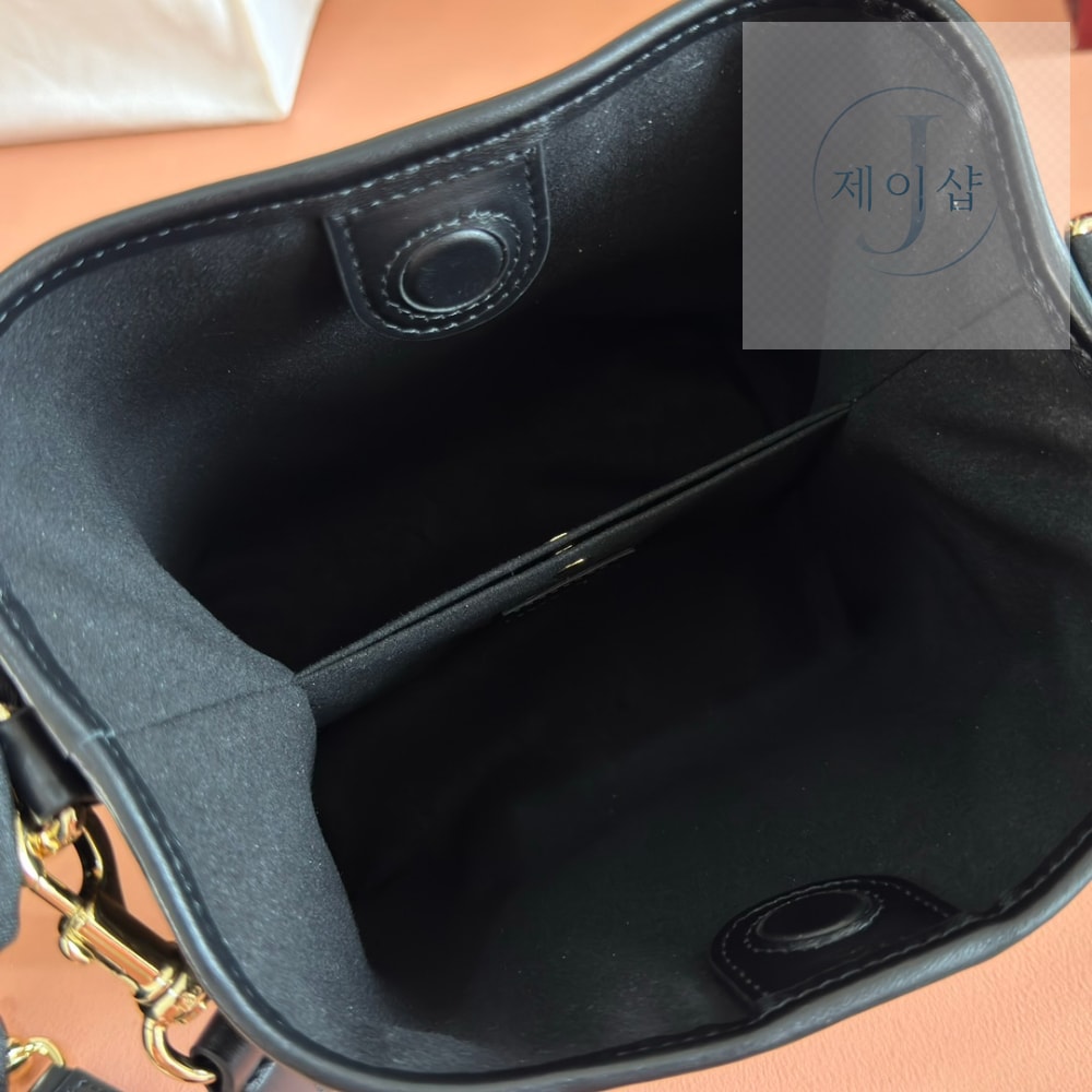 Gucci GG Emblem Bucket - 상세 이미지