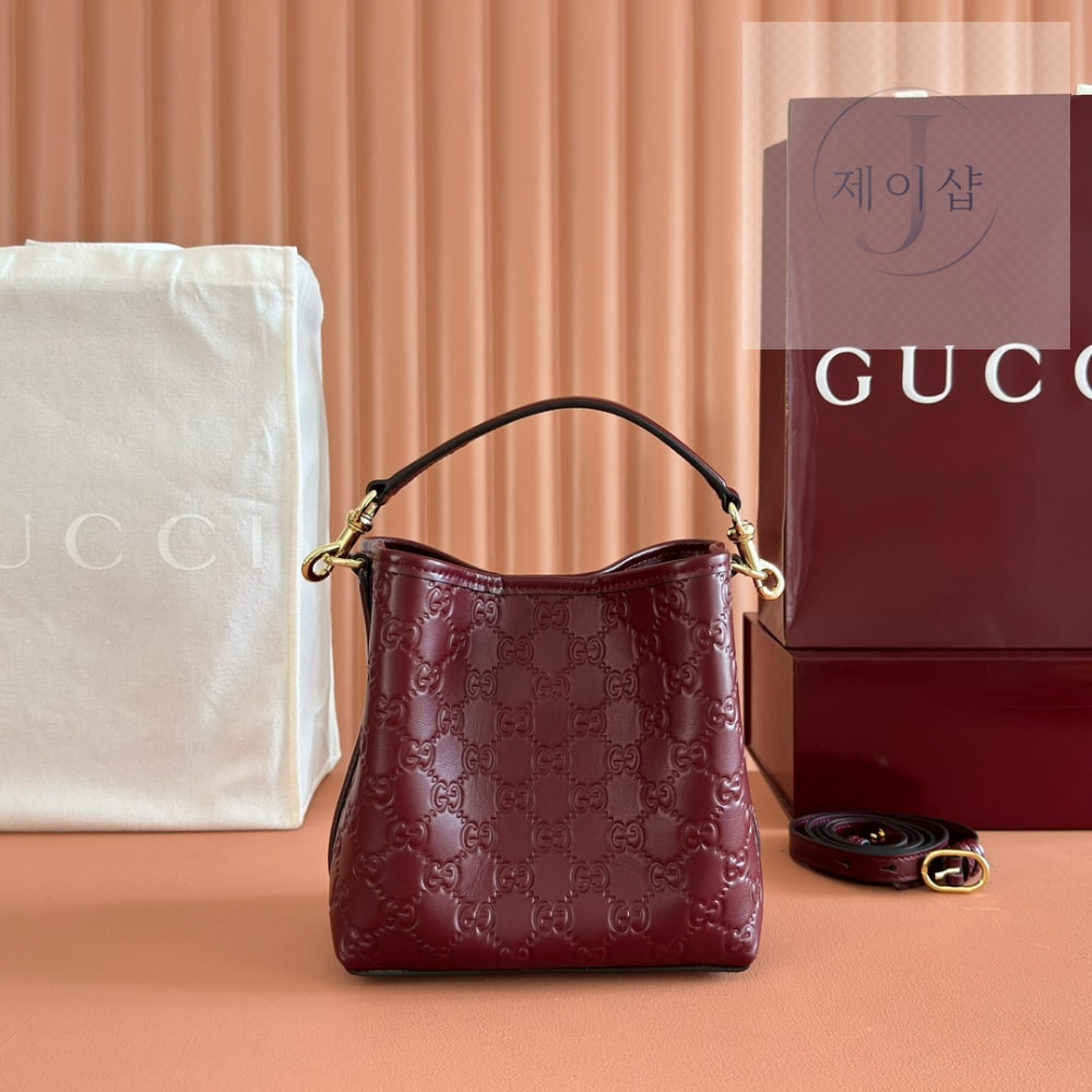 Gucci GG Emblem Bucket - 상세 이미지