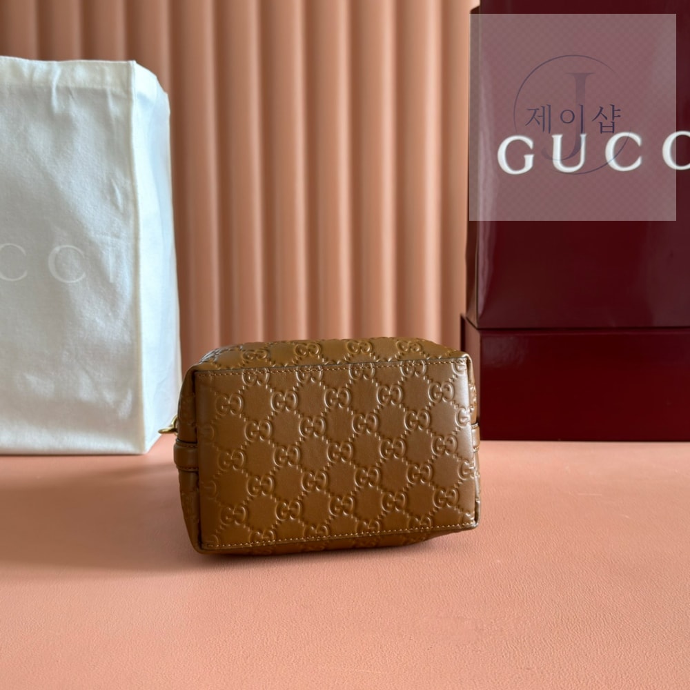 Gucci GG Emblem Bucket - 상세 이미지