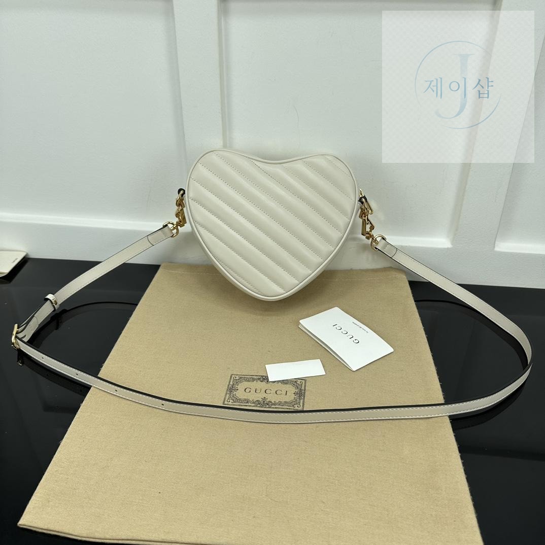 Gucci Interlocking GG Mini Heart Shoulder
