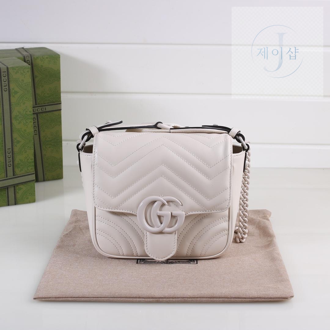 Gucci Matelasse Shoulder