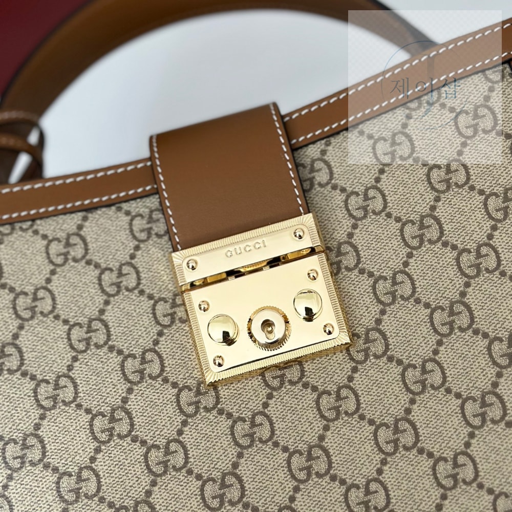 Gucci Padlock Medium Top Handle - 상세 이미지
