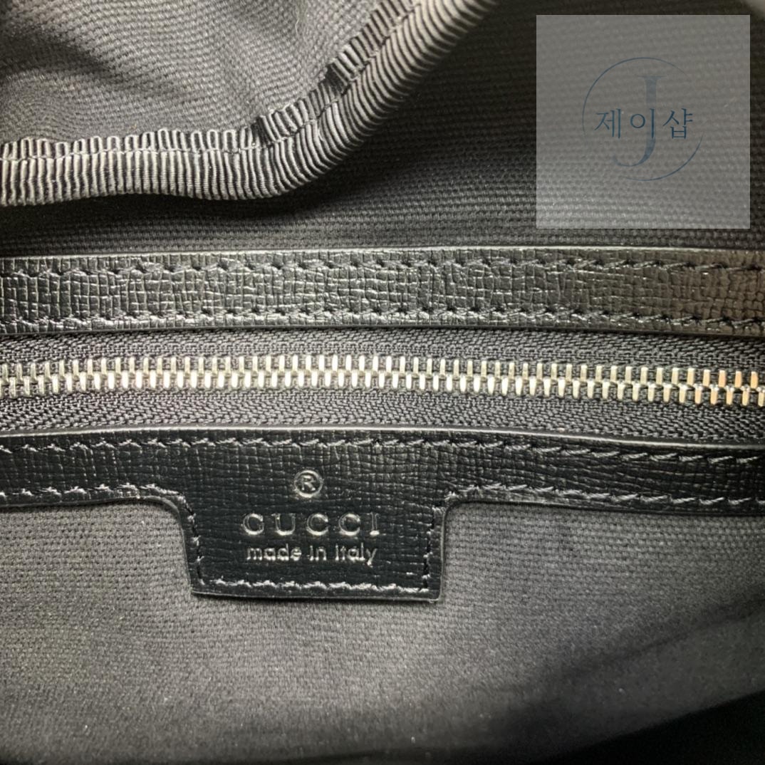Gucci Supreme Backpack - 상세 이미지