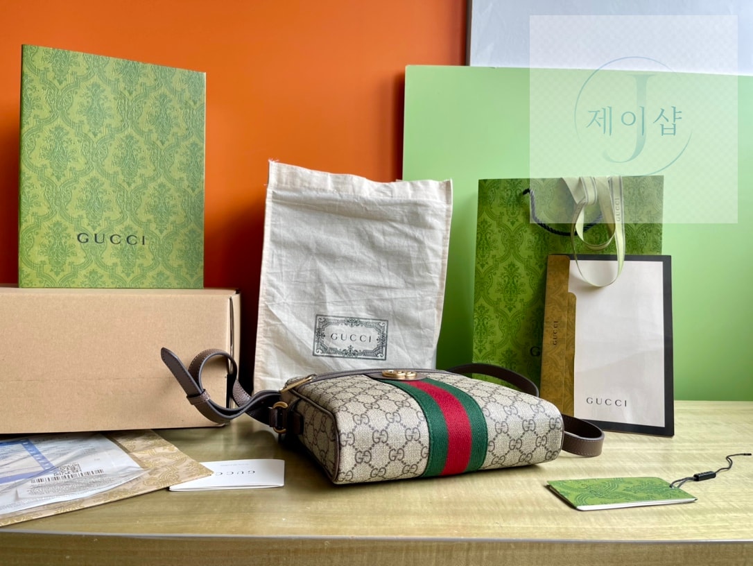 구찌 오피디아 GG 스몰 메신저백 4번 이미지