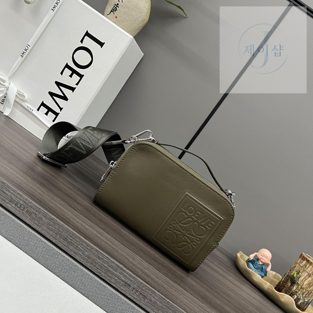 Loewe Camera Shoulder