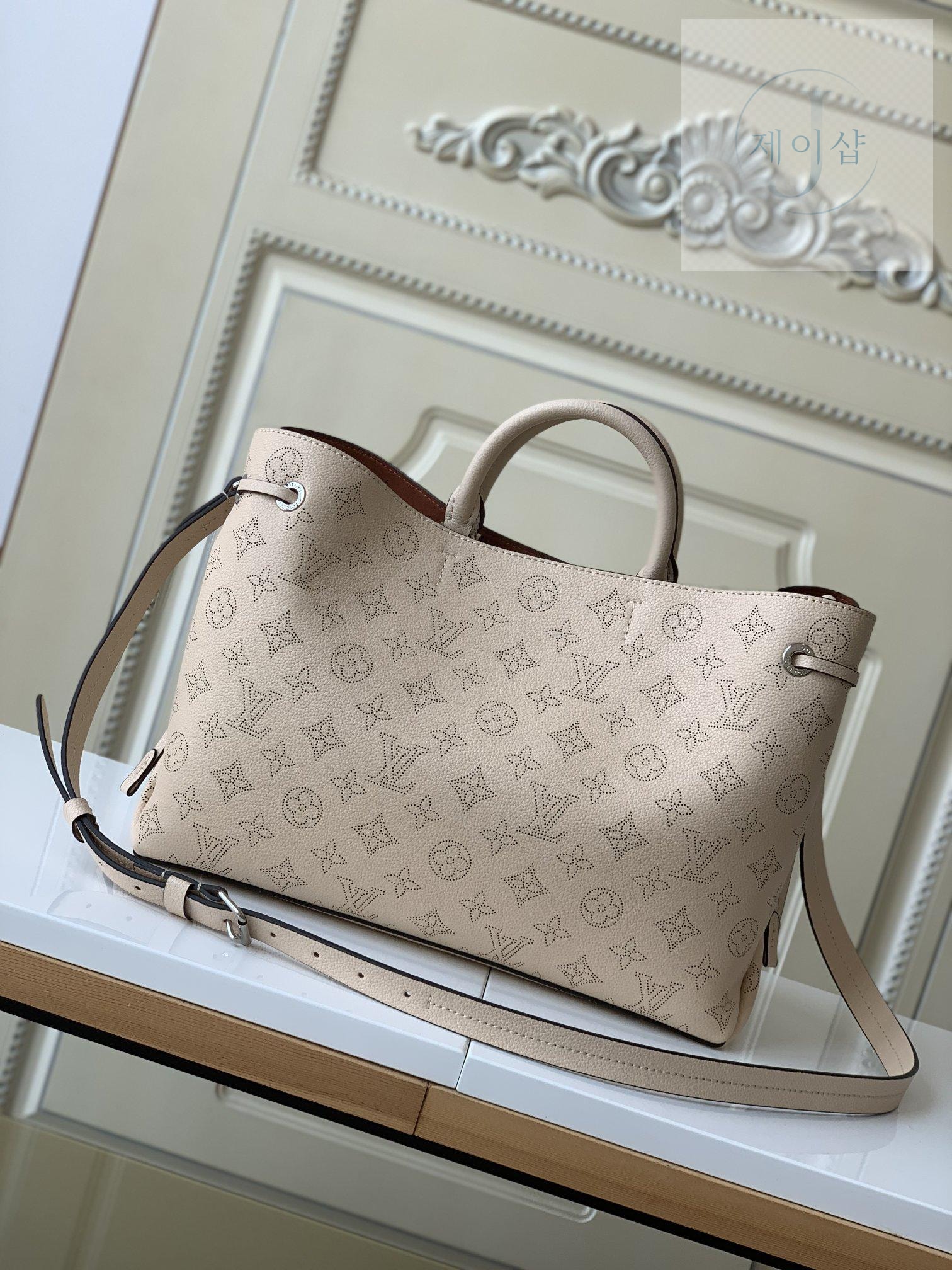 Louis Vuitton Bella Tote