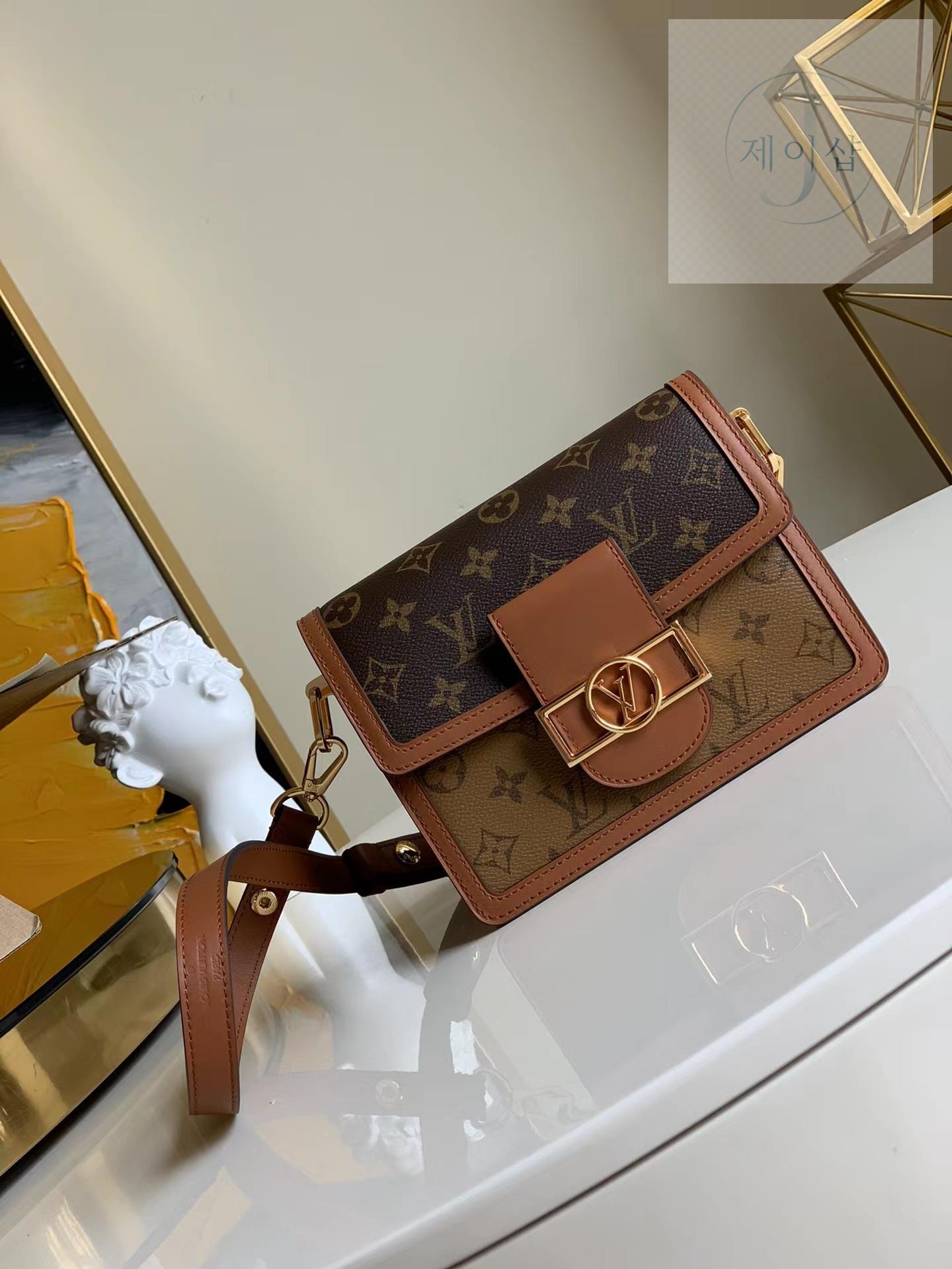 Louis Vuitton Dauphine Mini MM