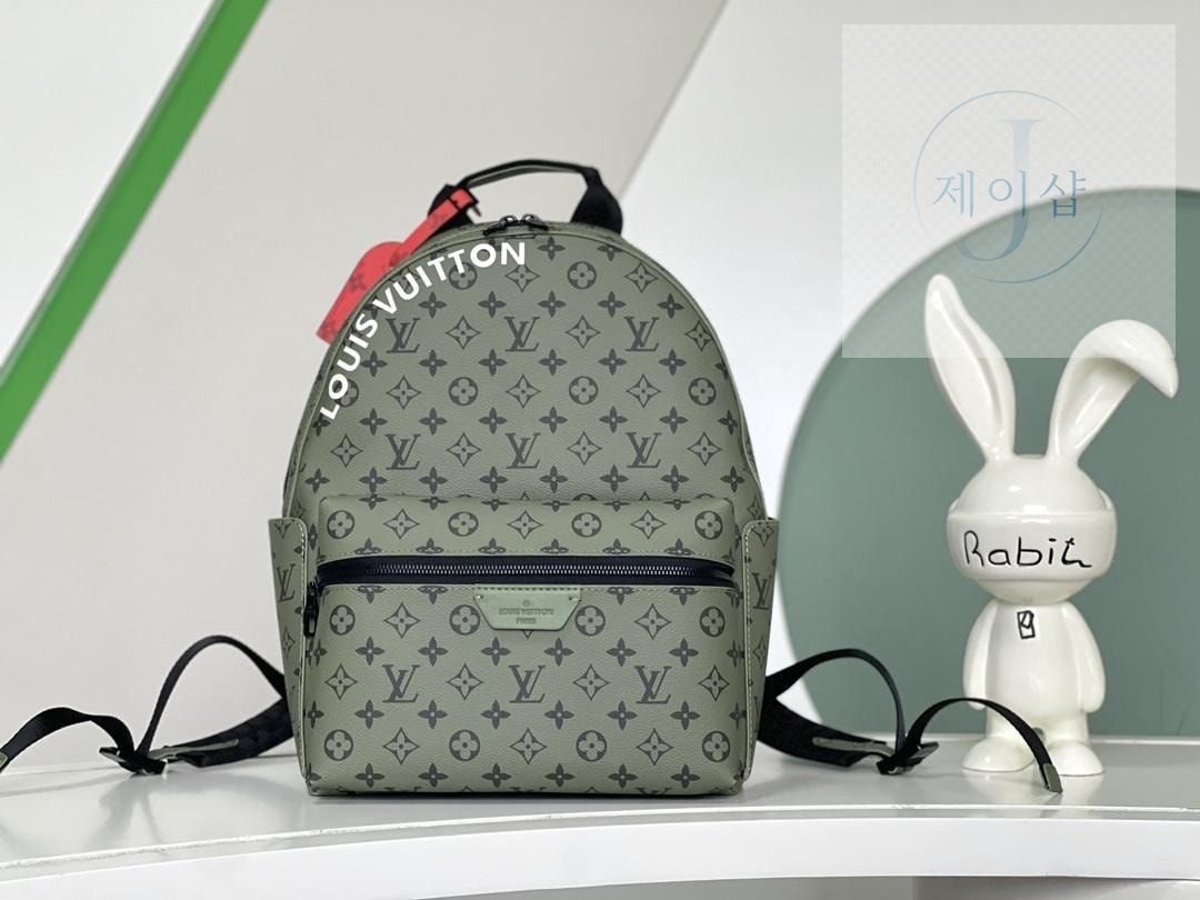 Louis Vuitton Discovery BackPack