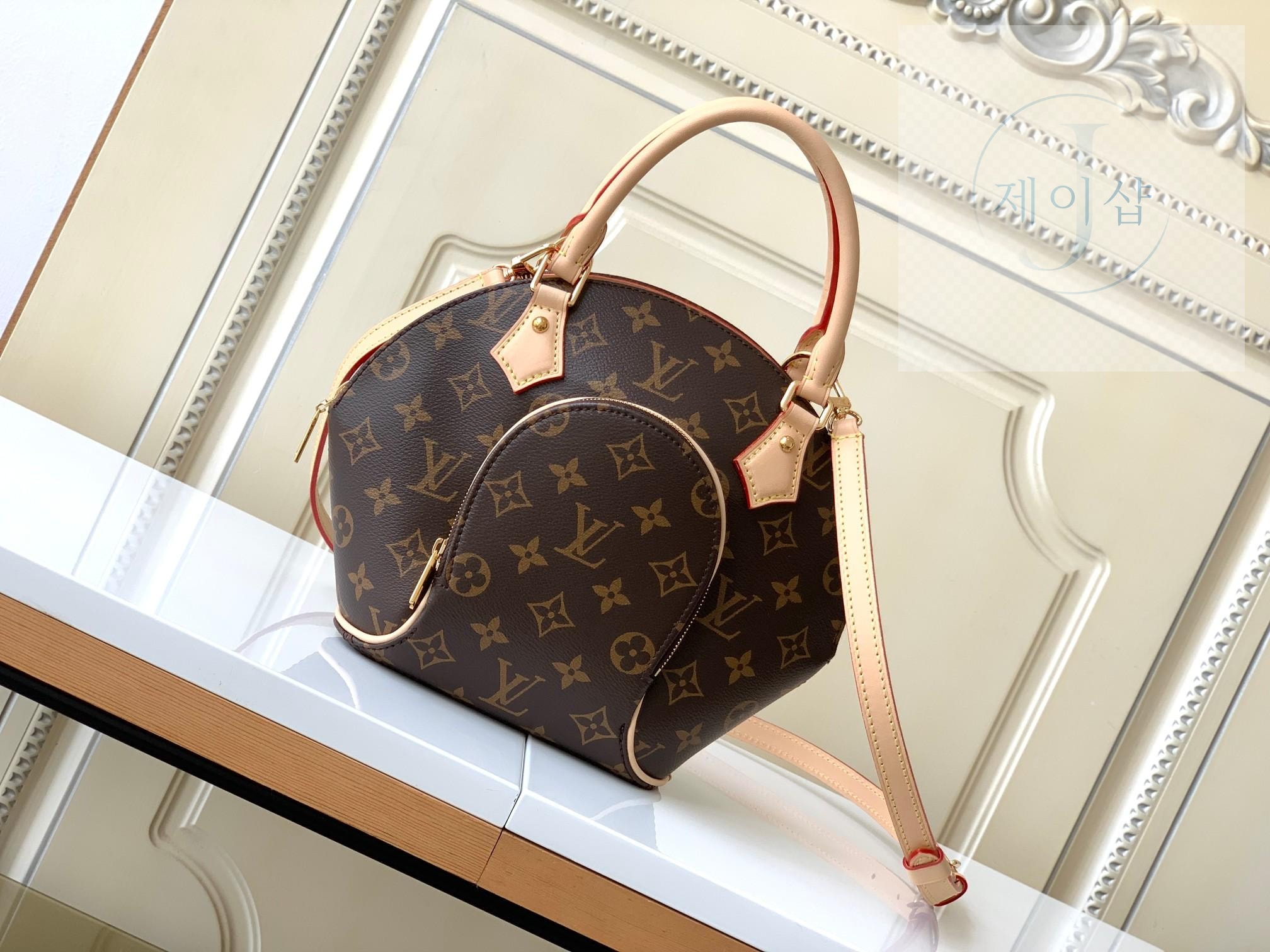 Louis Vuitton Ellipse PM