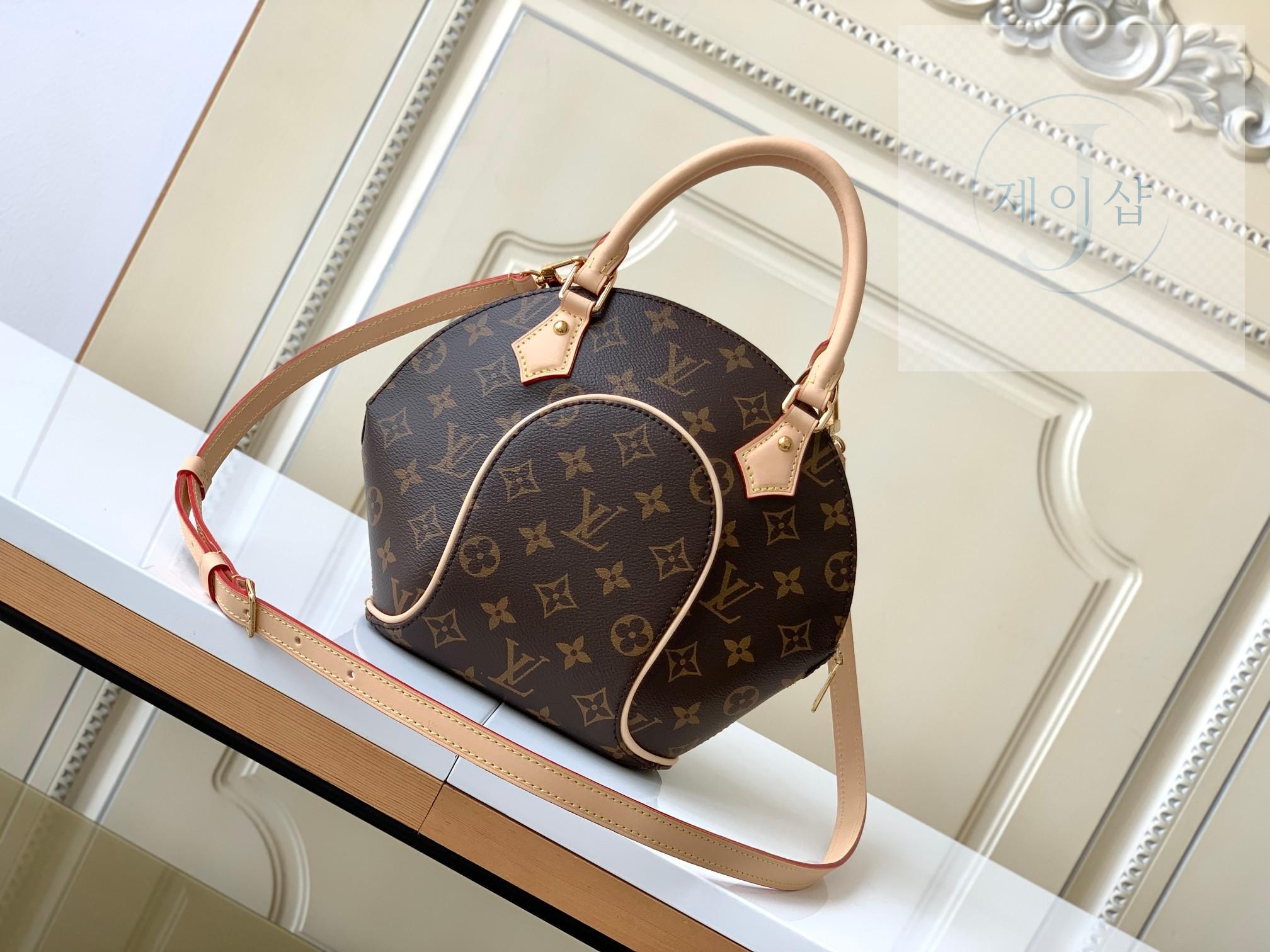 Louis Vuitton Ellipse PM - 상세 이미지