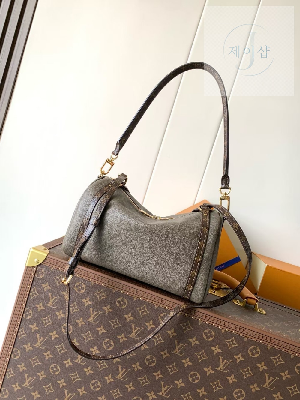 Louis Vuitton Express PM - 상세 이미지