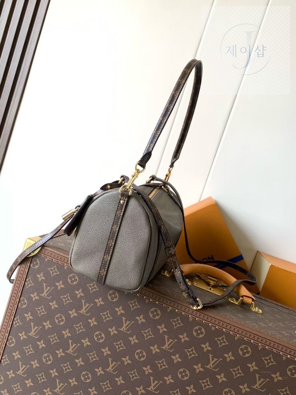 Louis Vuitton Express PM - 상세 이미지