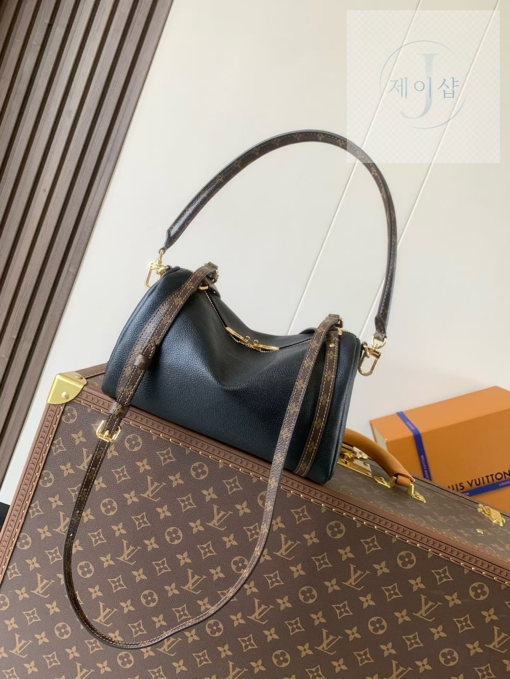Louis Vuitton Express PM - 상세 이미지