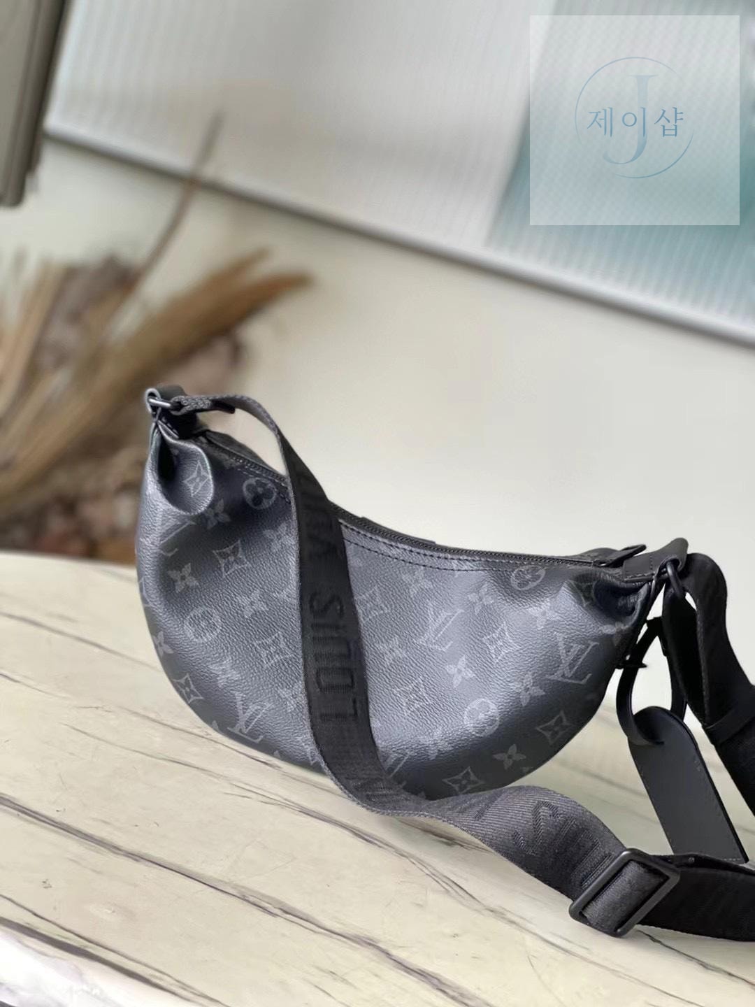 Louis Vuitton Hamac PM Monogram - 상세 이미지