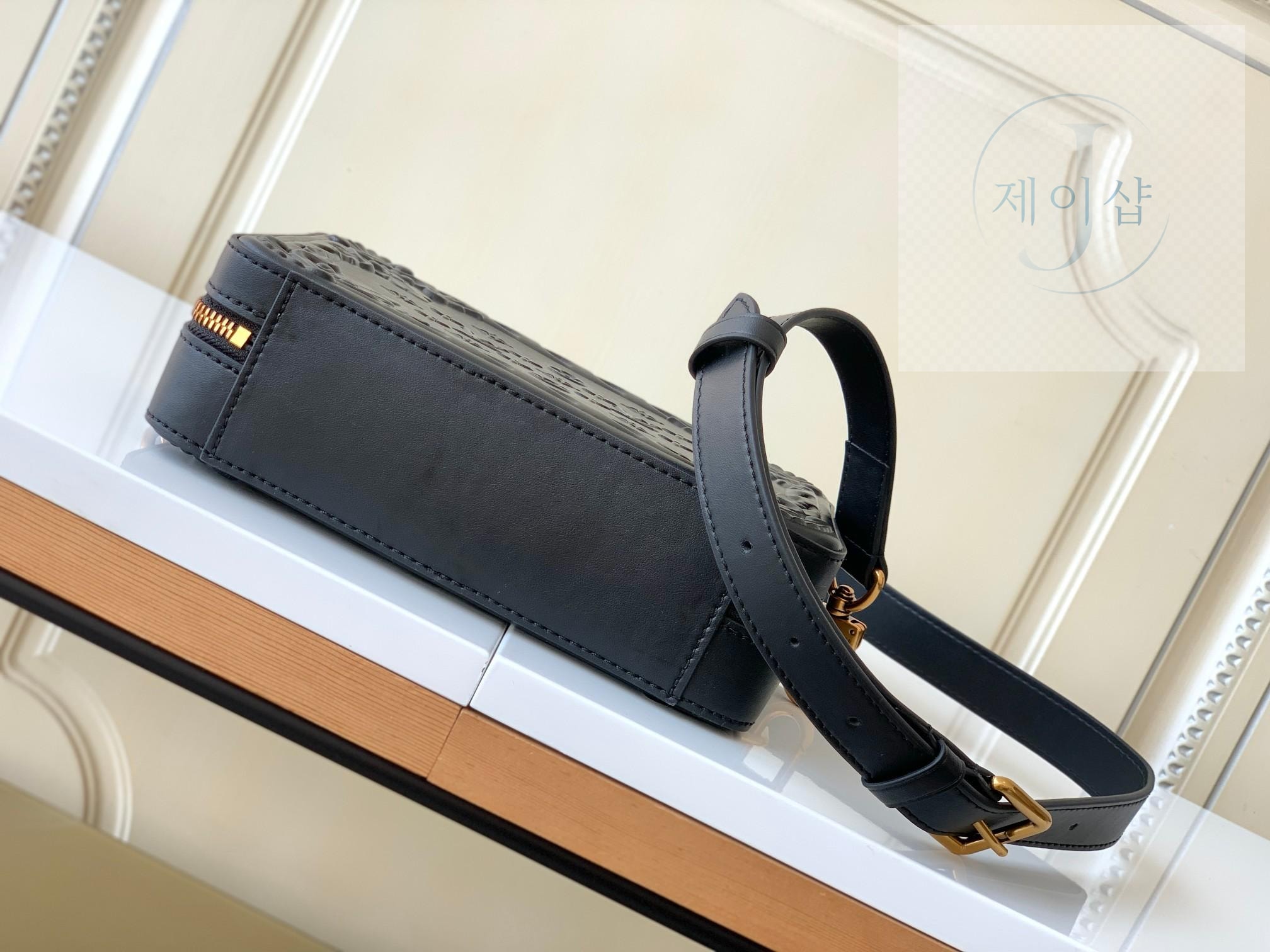 Louis Vuitton Handle Soft Trunk - 상세 이미지