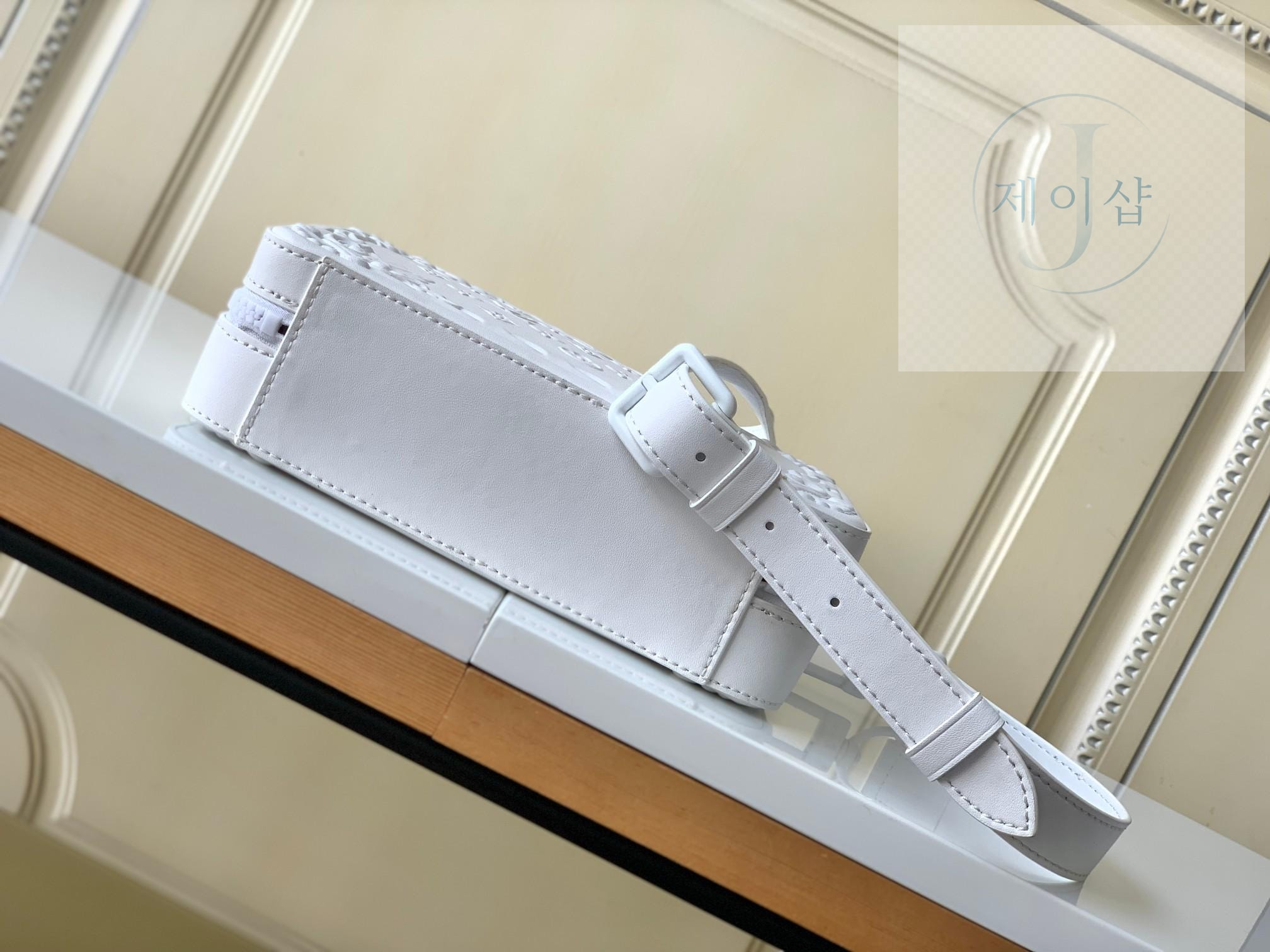 Louis Vuitton Handle Soft Trunk - 상세 이미지