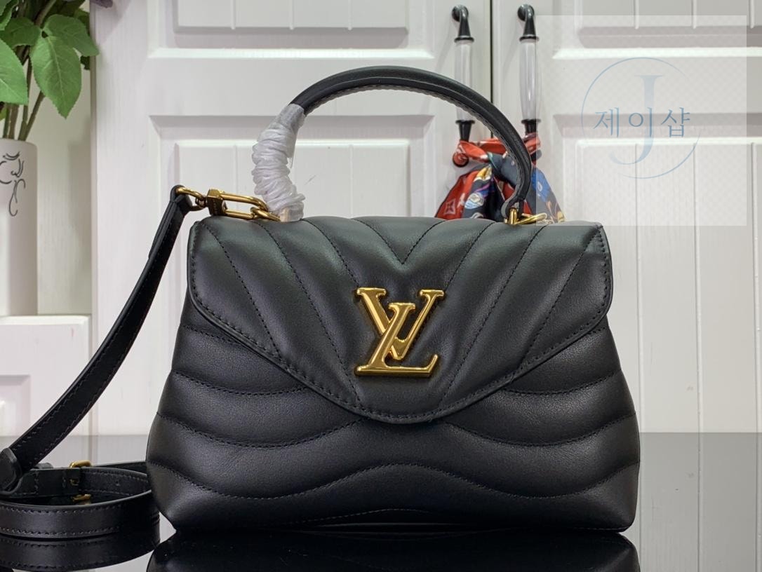 Louis Vuitton Hold Me - 상세 이미지