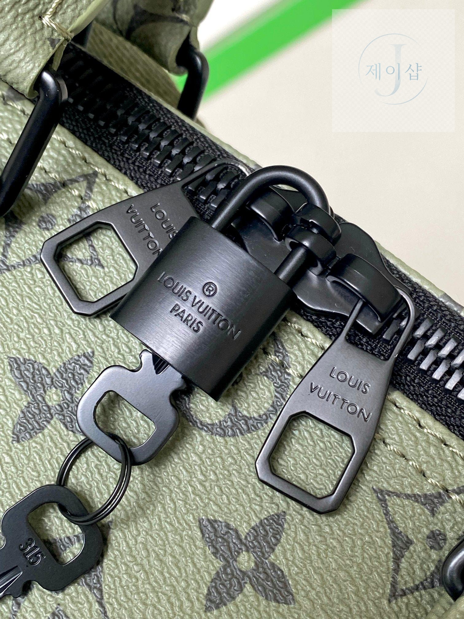 Louis Vuitton Keepall Bandouliere 45 - 상세 이미지