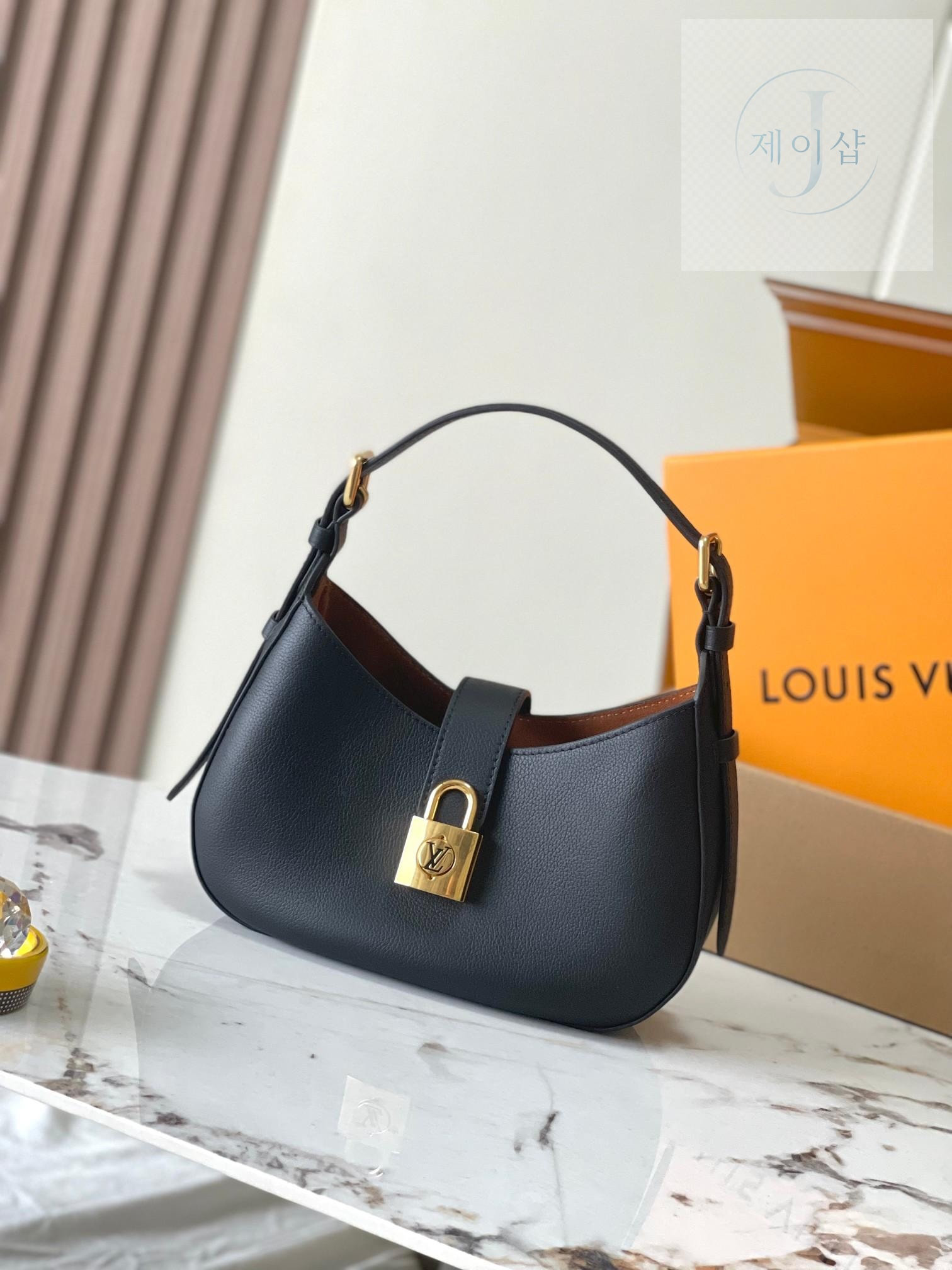 Louis Vuitton Low Key Shoulder - 상세 이미지