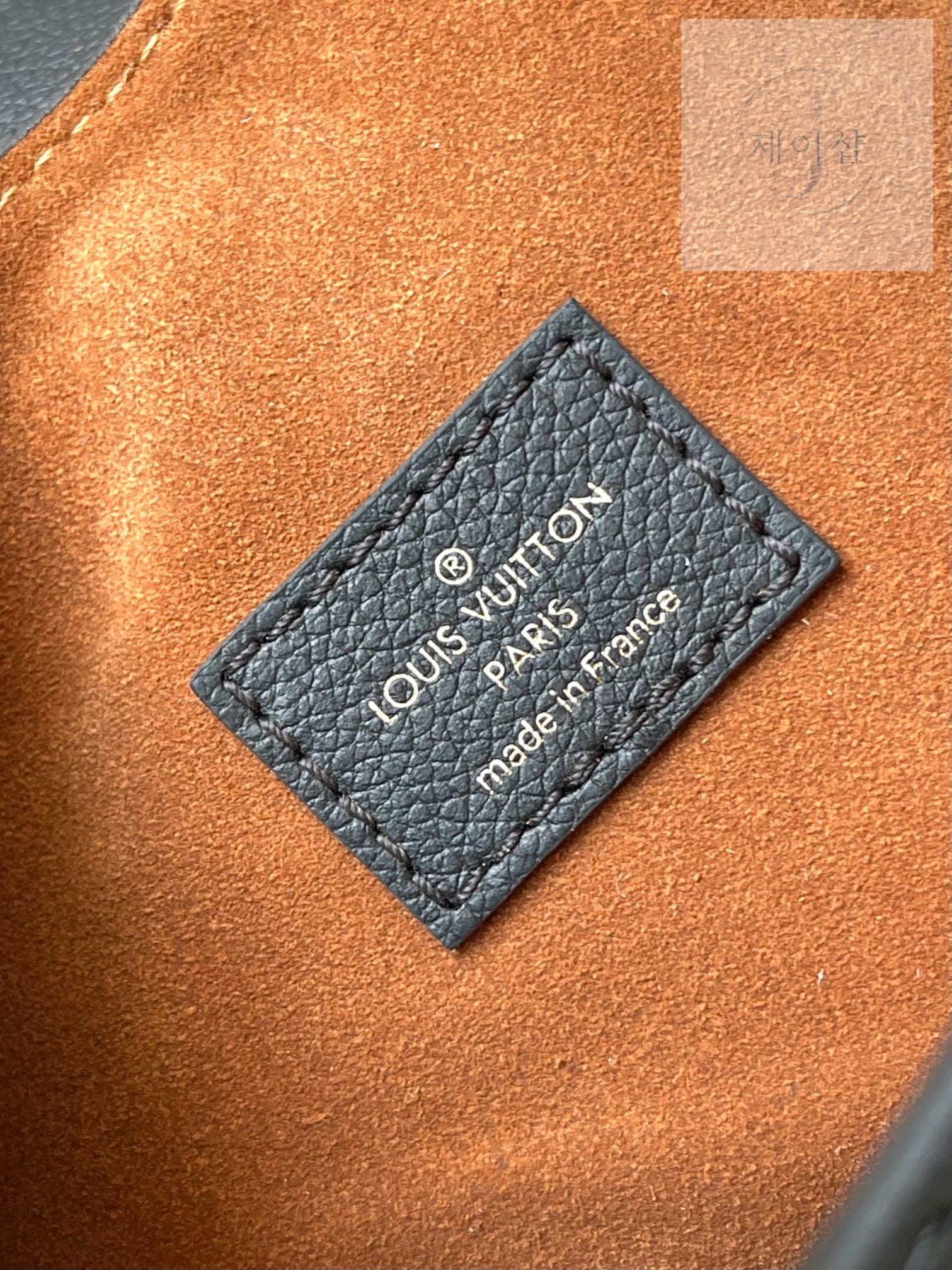 Louis Vuitton Low Key Shoulder - 상세 이미지