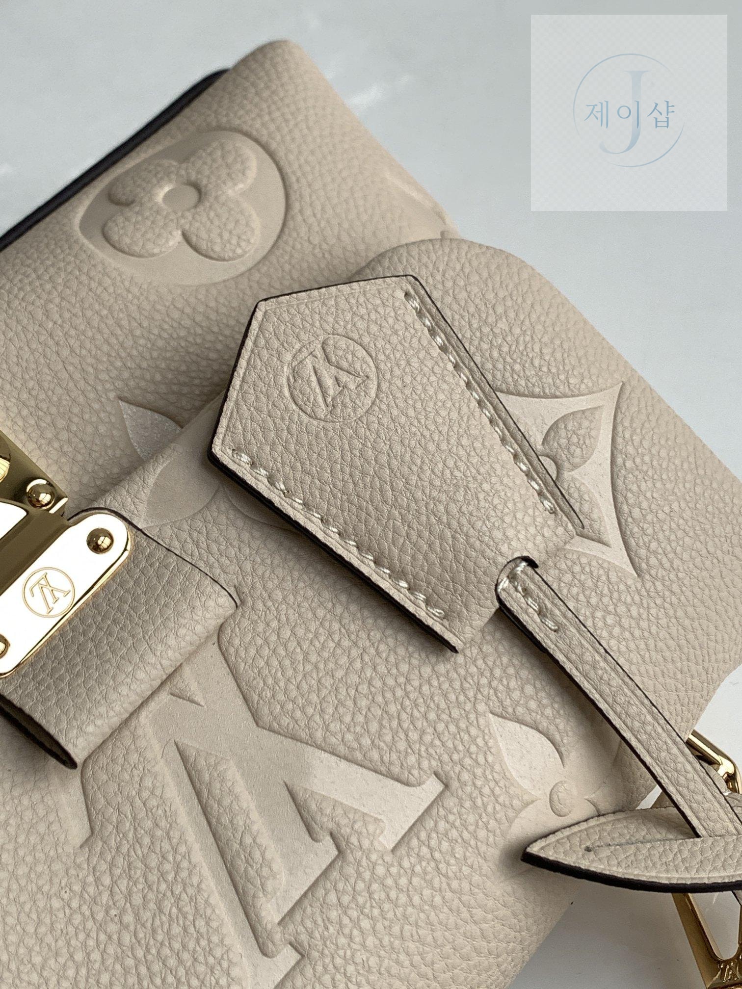 Louis Vuitton Madeleine BB - 상세 이미지