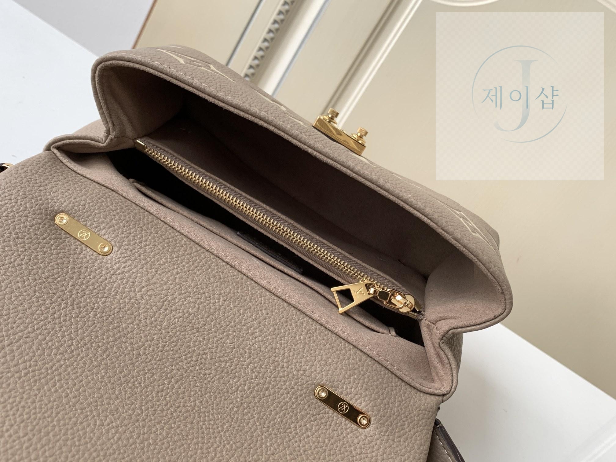 Louis Vuitton Madeleine BB - 상세 이미지