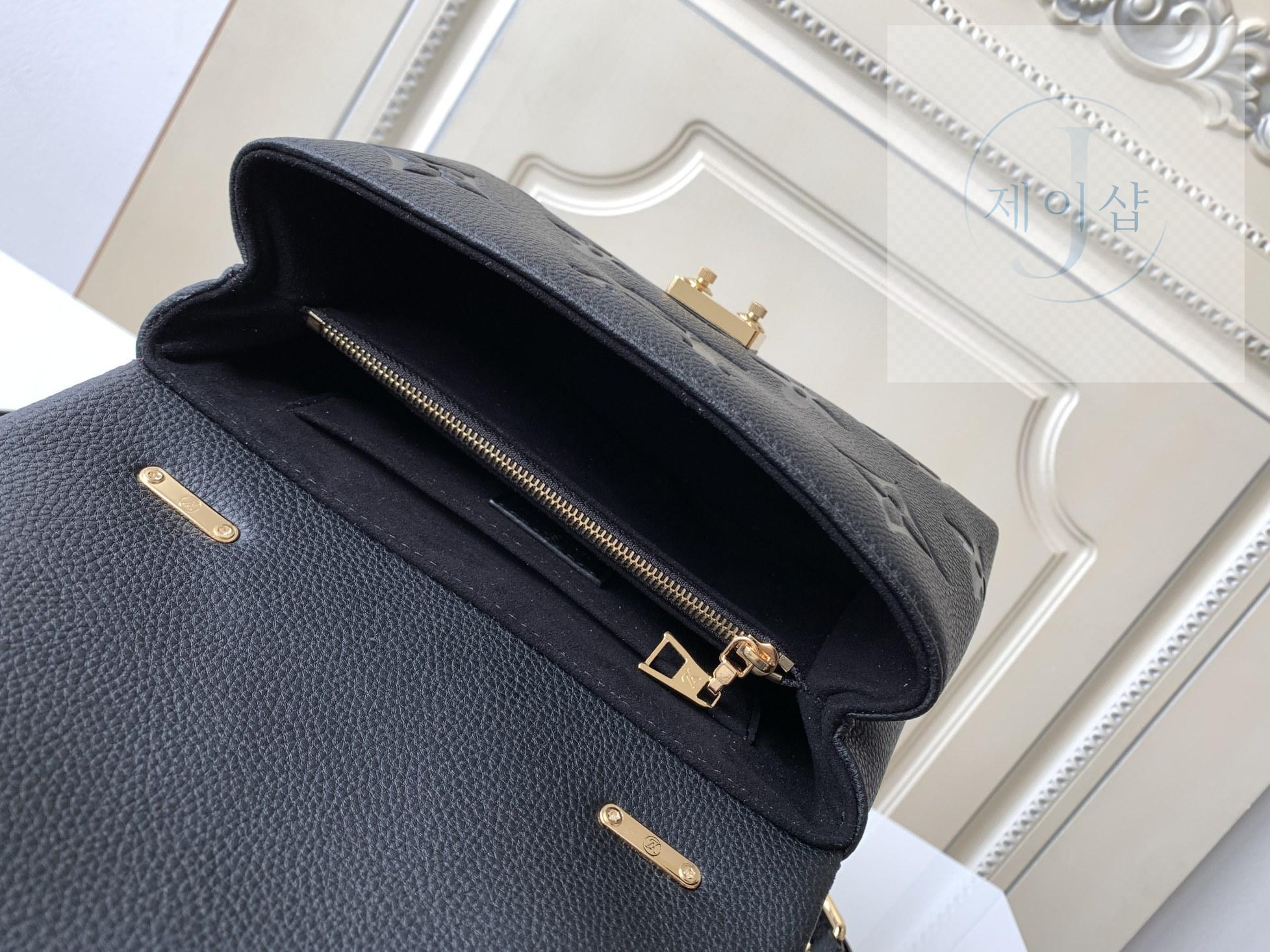 Louis Vuitton Madeleine BB - 상세 이미지