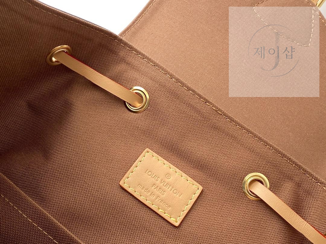 Louis Vuitton Montsouris PM - 상세 이미지