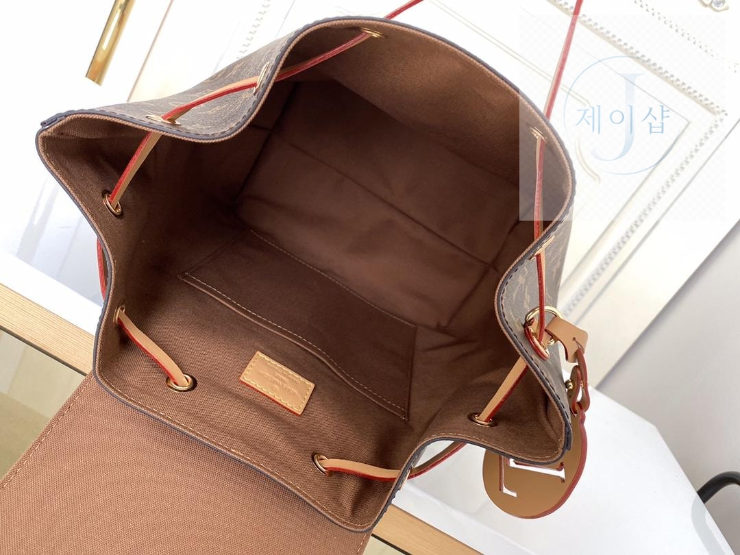 Louis Vuitton Montsouris PM - 상세 이미지