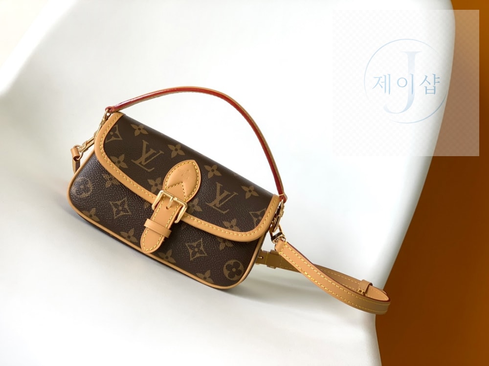 Louis Vuitton Nano Daine