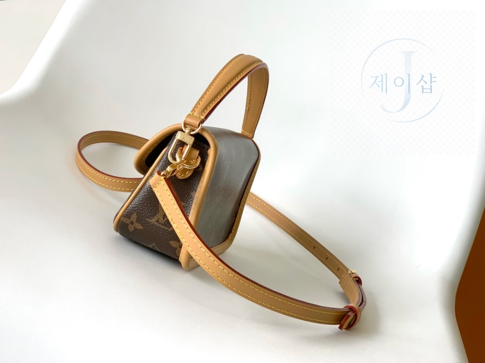 Louis Vuitton Nano Daine - 상세 이미지