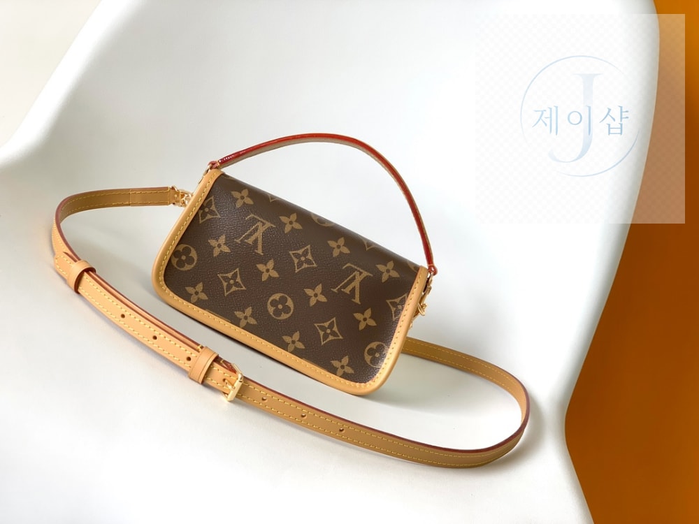 Louis Vuitton Nano Daine - 상세 이미지