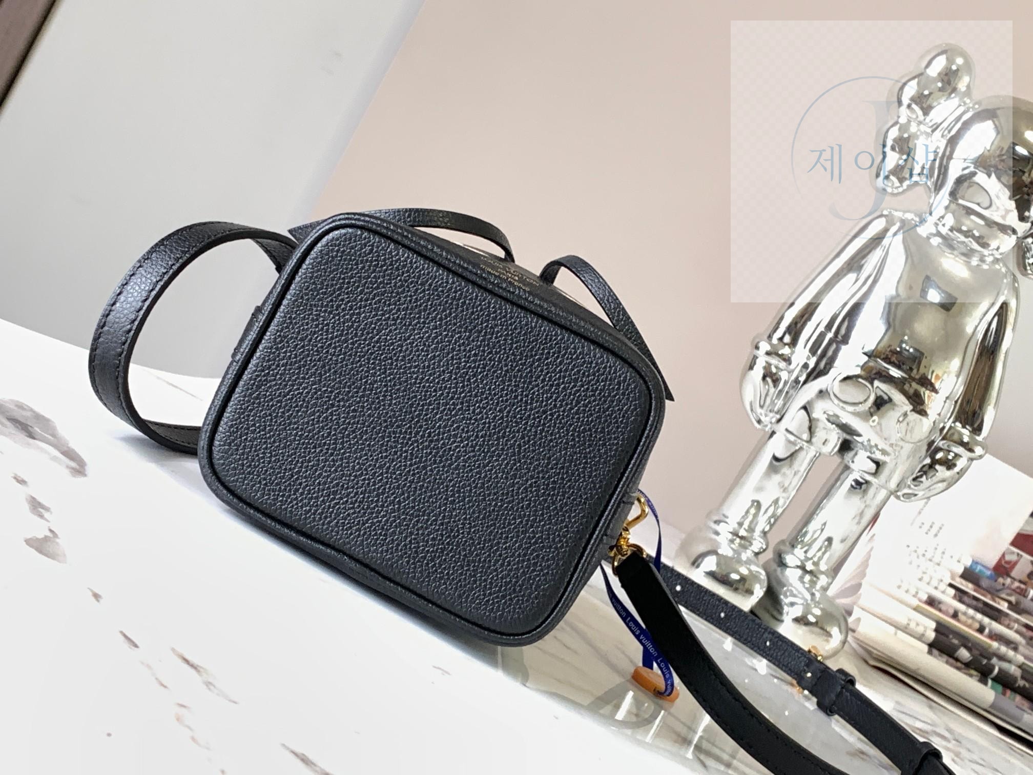 Louis Vuitton Nano Noe - 상세 이미지